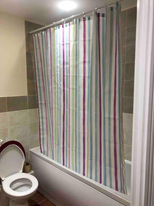 Justalf Facilities-Spacious 2-Bed Apartment In Thamesmead, Greenwich London Bagian luar foto